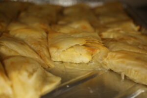 Tiropita (3 triangles)